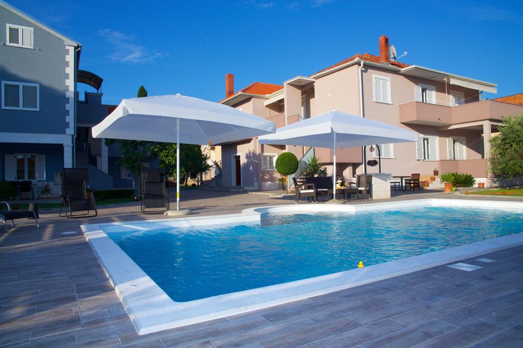 Banic Apartments With Pool Biograd Na Moru Exteriér fotografie