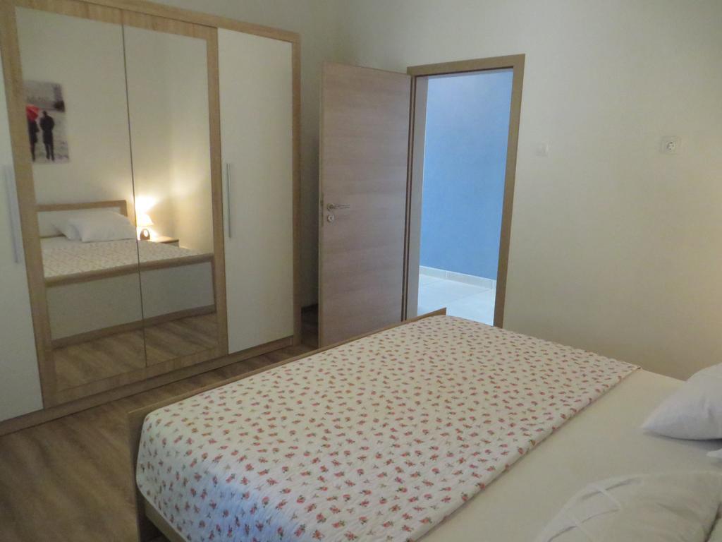 Banic Apartments With Pool Biograd Na Moru Pokoj fotografie
