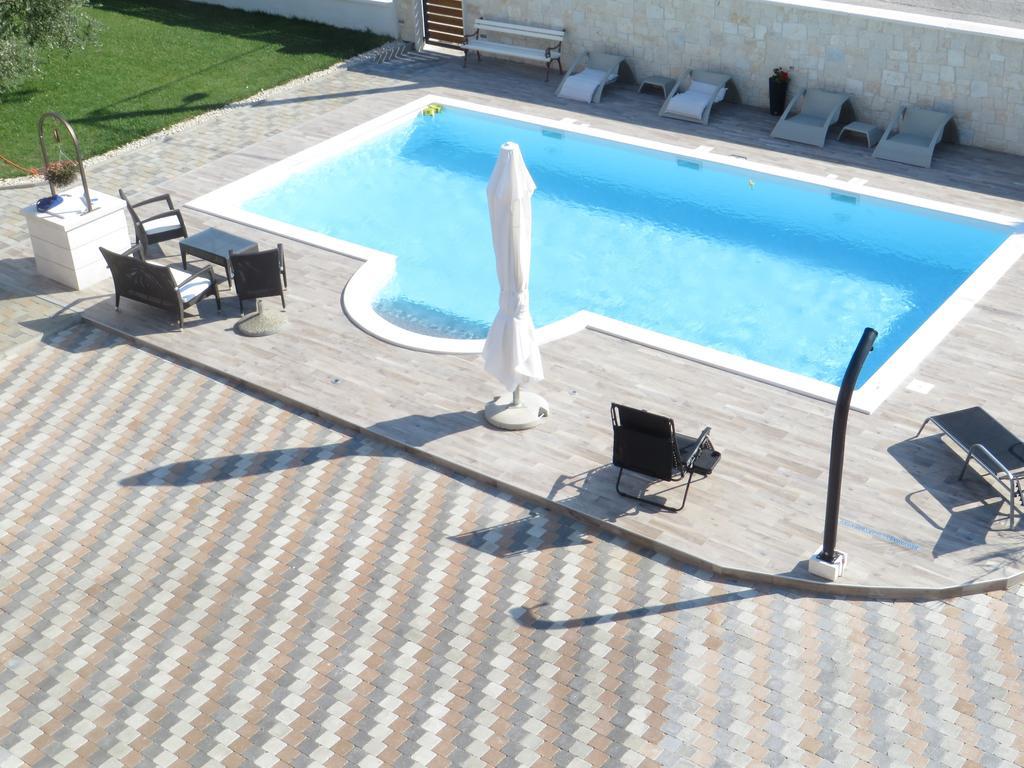 Banic Apartments With Pool Biograd Na Moru Pokoj fotografie