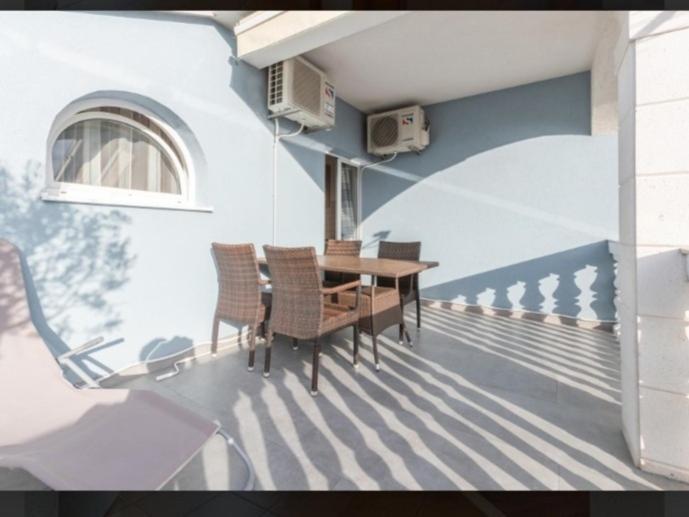 Banic Apartments With Pool Biograd Na Moru Pokoj fotografie